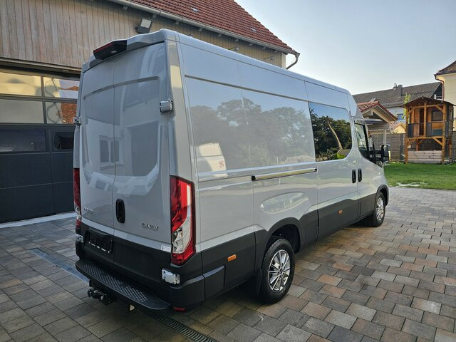 Furgão, Carrinha cabine dupla novo IVECO Daily 35S18HA8V DOKA Hi-Matic 12m³ 2xSchiebetür...: foto 34