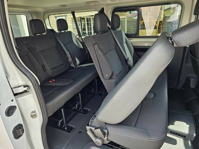Ambulância RENAULT Trafic L2H1 3,0t Life 8 Sitzer LED PDC: foto 18