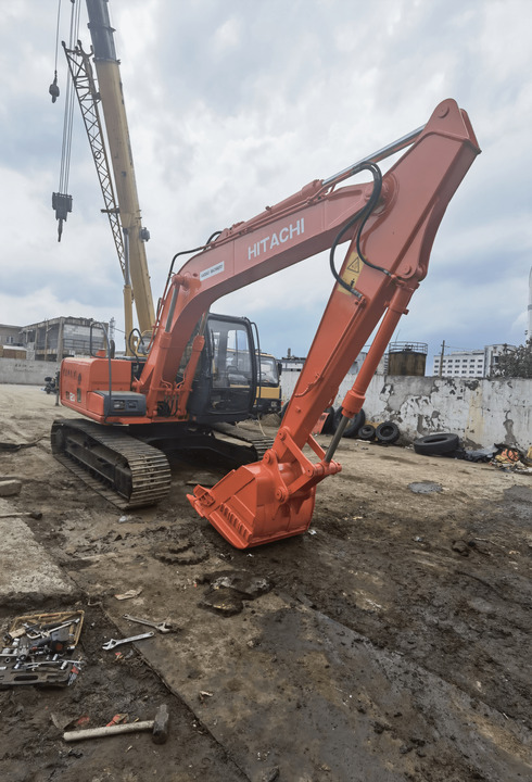 12ton hitachi ex120-5 excavator for sale used crawler digger machine SECOND HAND hitachi ex120-5 excavator for sale - Escavadora de rastos: foto 4 12ton hitachi ex120-5 excavator for sale used crawler digger machine SECOND HAND hitachi ex120-5 excavator for sale - Escavadora de rastos: foto 4