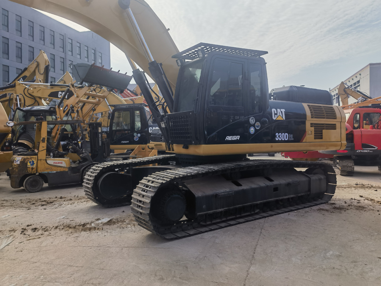 CAT 330D2L Excavator - Escavadora de rastos: foto 2 CAT 330D2L Excavator - Escavadora de rastos: foto 2