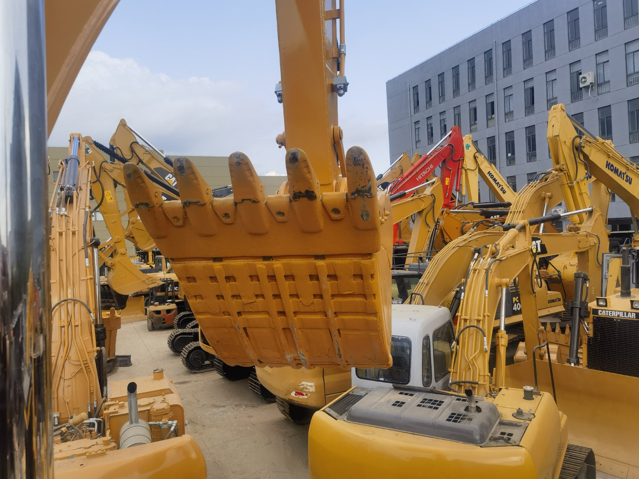 CAT 330DL excavator - Escavadora de rastos: foto 5 CAT 330DL excavator - Escavadora de rastos: foto 5