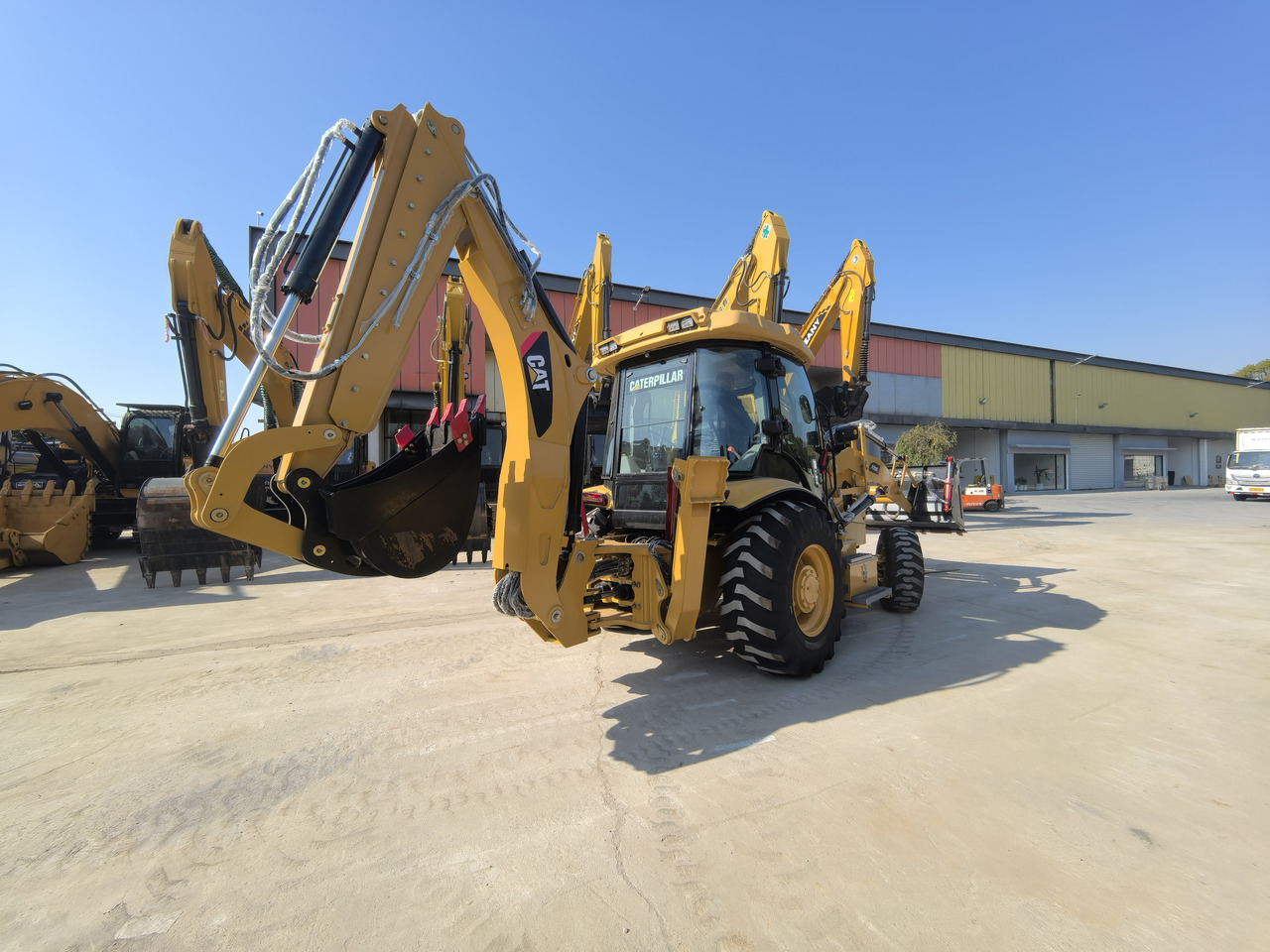 CAT 420F Backhoe Loader - Retroescavadeira: foto 4 CAT 420F Backhoe Loader - Retroescavadeira: foto 4