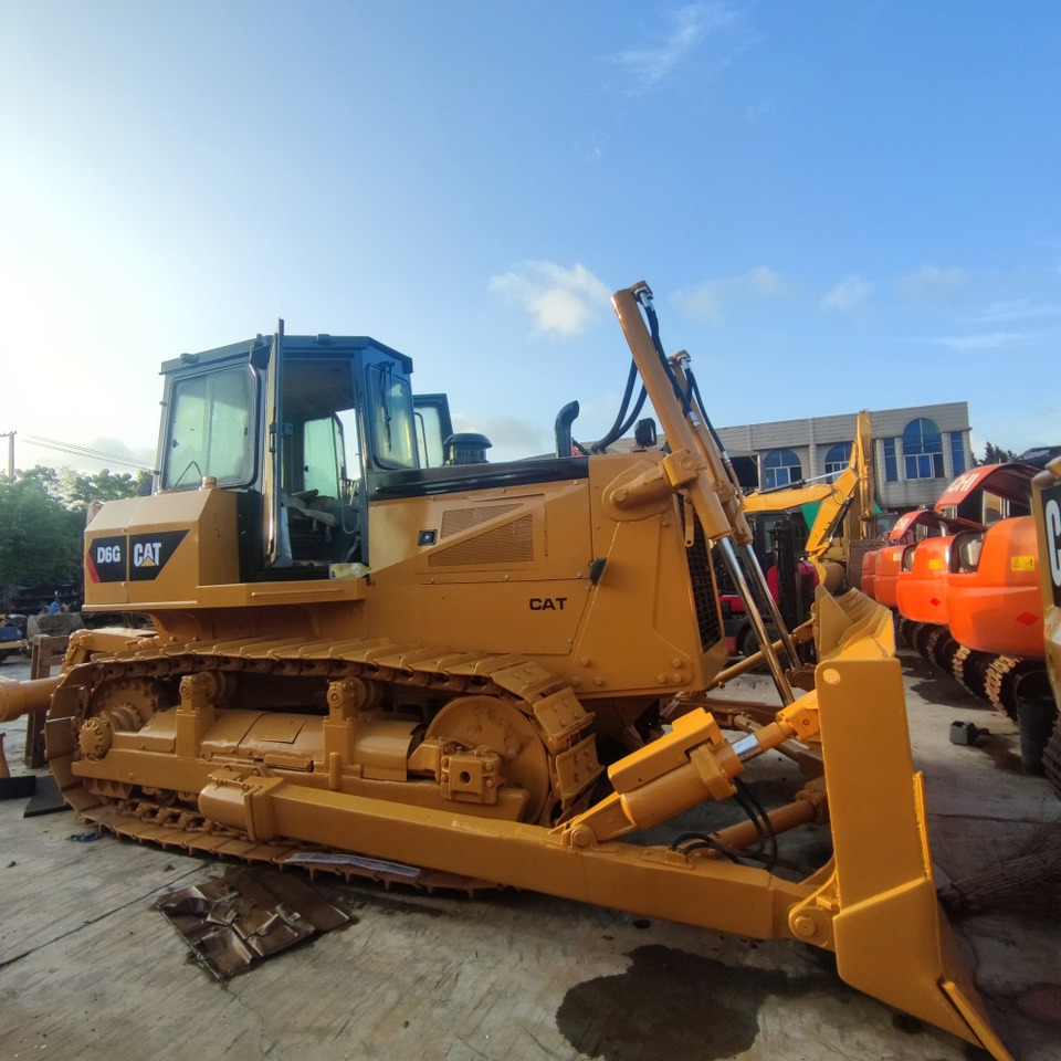 CAT D6G Bulldozer - Buldôzer: foto 5 CAT D6G Bulldozer - Buldôzer: foto 5