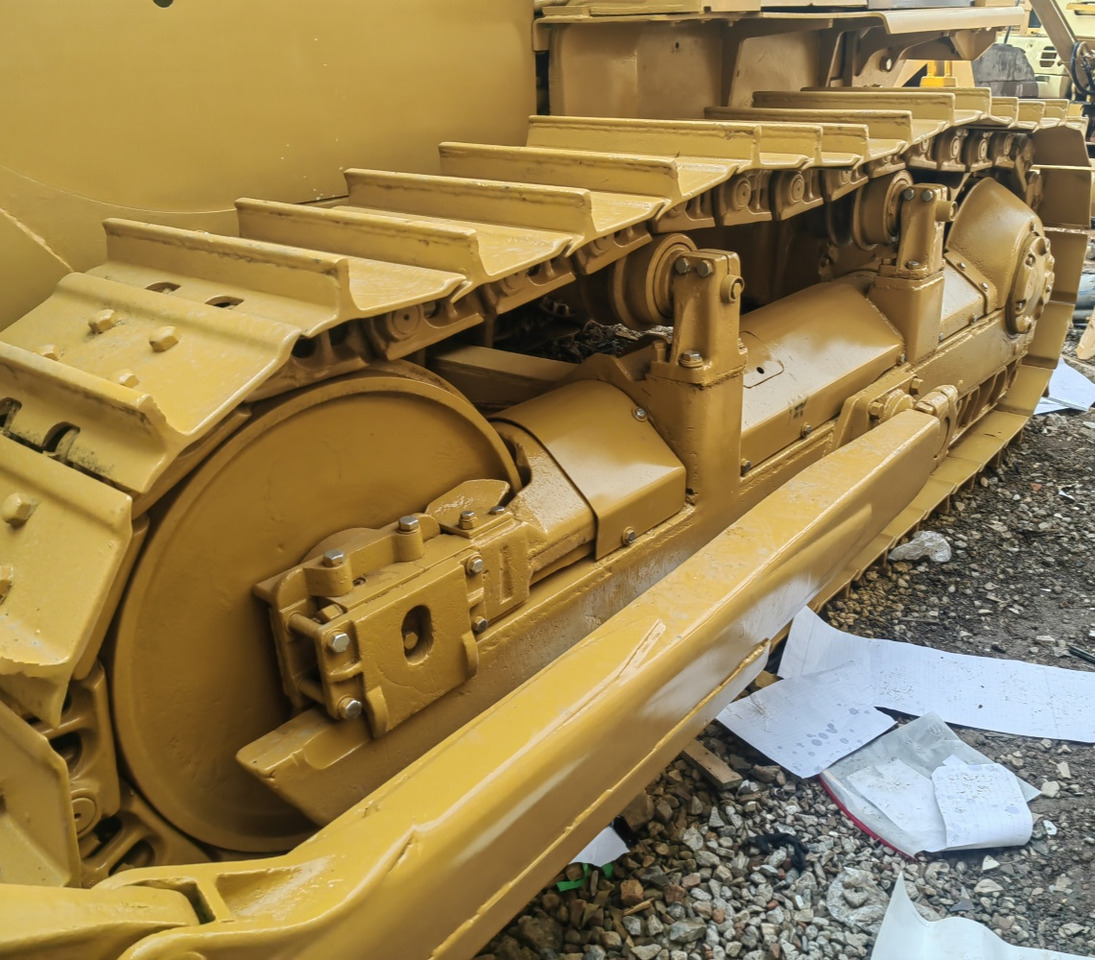 CAT D6G Bulldozer - Buldôzer: foto 3 CAT D6G Bulldozer - Buldôzer: foto 3