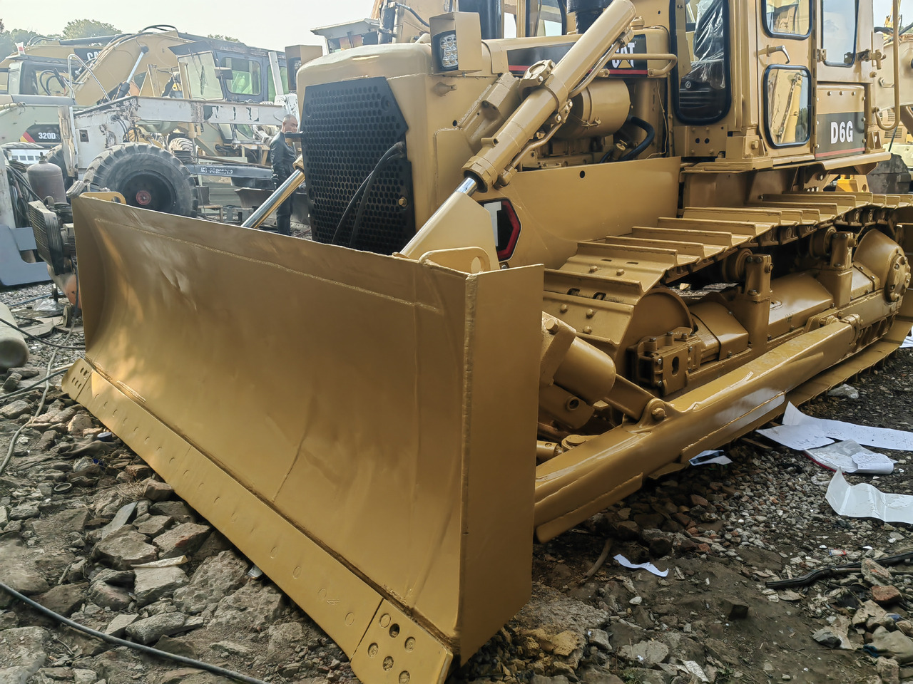 CAT D6G Bulldozer - Buldôzer: foto 5 CAT D6G Bulldozer - Buldôzer: foto 5