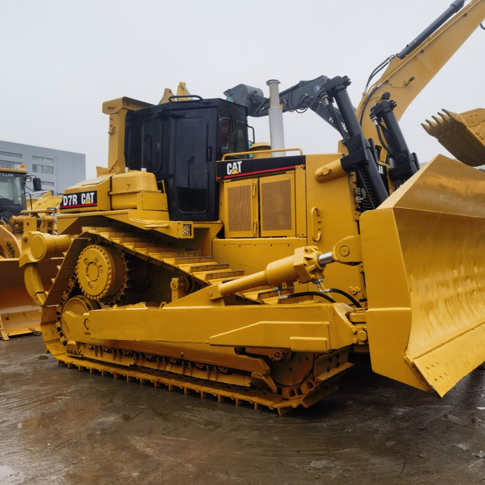 CAT D7R Bulldozer - Buldôzer: foto 3 CAT D7R Bulldozer - Buldôzer: foto 3