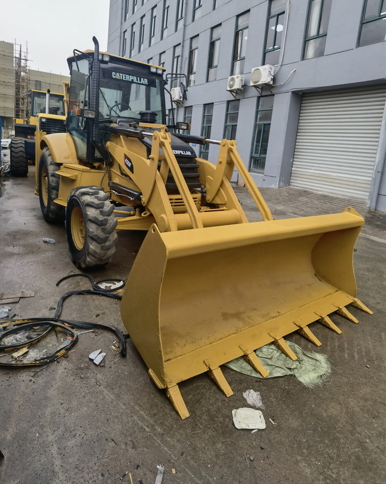 Cat 420F backhoe loader - Retroescavadeira: foto 4 Cat 420F backhoe loader - Retroescavadeira: foto 4