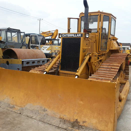 Caterpillar D5M bulldozer second hand caterpillar bulldozer D5M D6D D6G D6M cheap for sale - Buldôzer: foto 1 Caterpillar D5M bulldozer second hand caterpillar bulldozer D5M D6D D6G D6M cheap for sale - Buldôzer: foto 1