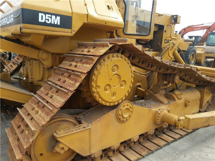 Caterpillar D5M bulldozer second hand caterpillar bulldozer D5M D6D D6G D6M cheap for sale - Buldôzer: foto 4 Caterpillar D5M bulldozer second hand caterpillar bulldozer D5M D6D D6G D6M cheap for sale - Buldôzer: foto 4