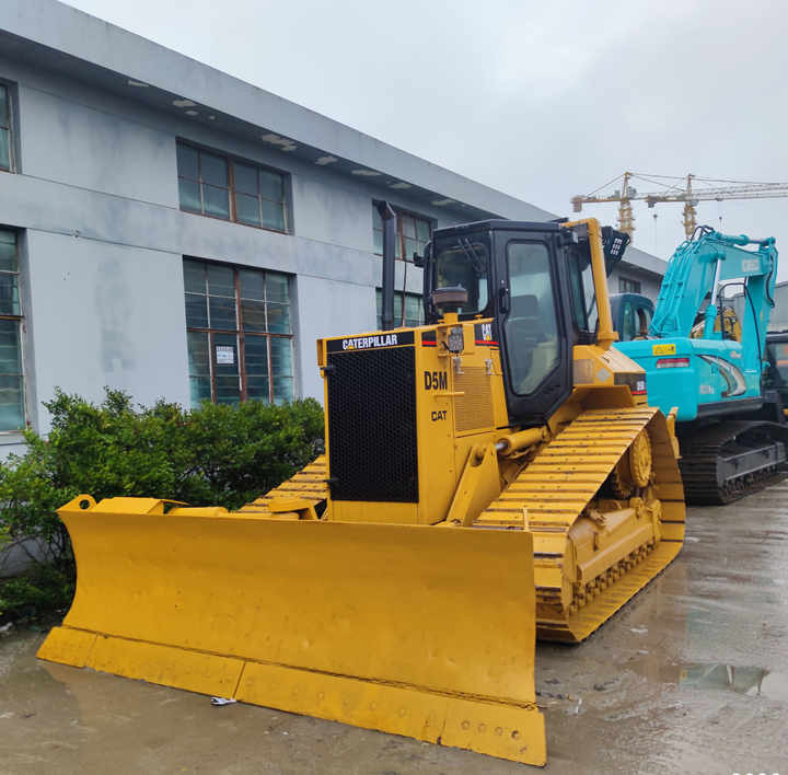 Cheap price CAT D5M Used bulldozer original CAT Tractor D5M LGP bulldozer for sale - Buldôzer: foto 4 Cheap price CAT D5M Used bulldozer original CAT Tractor D5M LGP bulldozer for sale - Buldôzer: foto 4