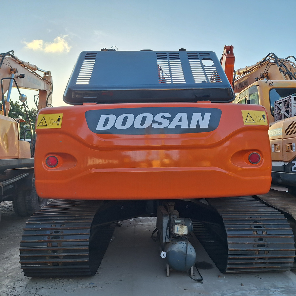 DOOSAN Doosan DX225LC-9C Crawler excavator - Escavadora de rastos: foto 4 DOOSAN Doosan DX225LC-9C Crawler excavator - Escavadora de rastos: foto 4