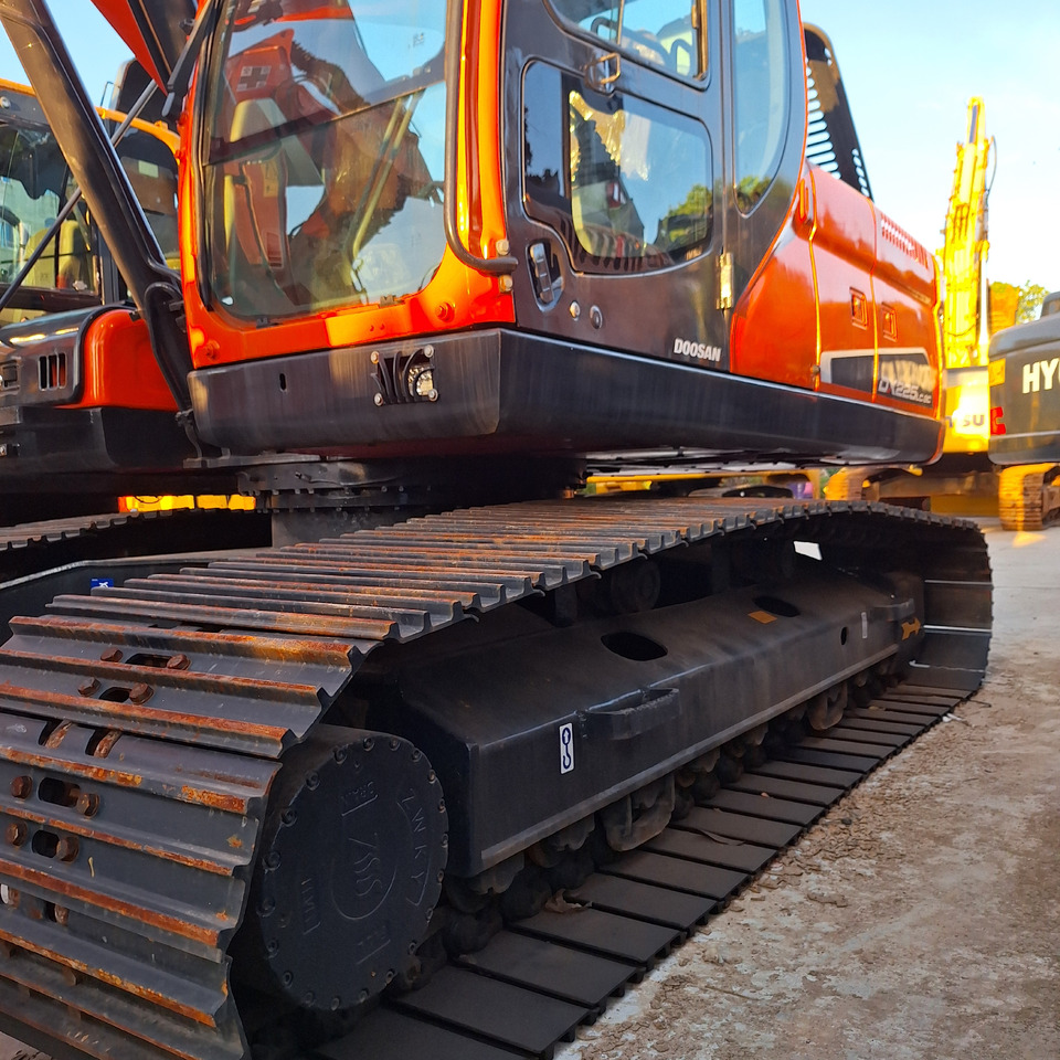 DOOSAN Doosan DX225LC-9C Crawler excavator - Escavadora de rastos: foto 5 DOOSAN Doosan DX225LC-9C Crawler excavator - Escavadora de rastos: foto 5