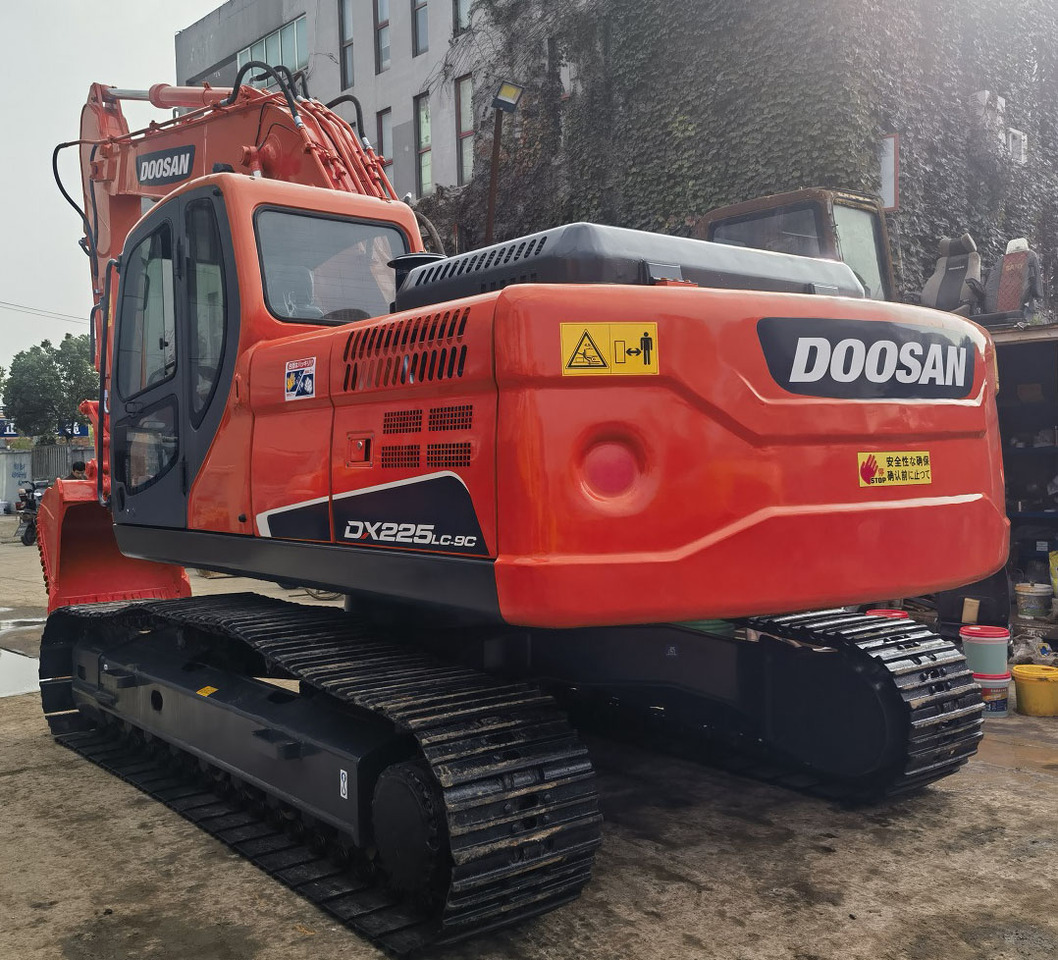 DOOSAN Doosan DX225LC-9c Crawler excavator - Escavadora de rastos: foto 2 DOOSAN Doosan DX225LC-9c Crawler excavator - Escavadora de rastos: foto 2