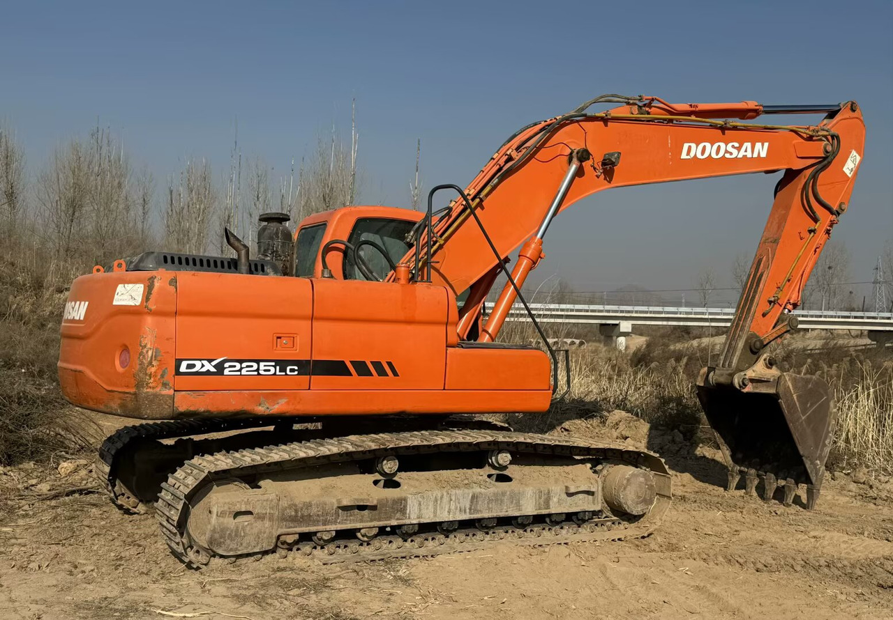 DOOSAN Doosan DX225LC Crawler excavator - Escavadora de rastos: foto 2 DOOSAN Doosan DX225LC Crawler excavator - Escavadora de rastos: foto 2