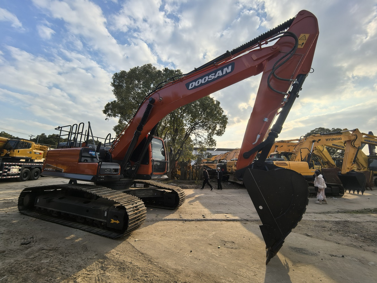 Doosan DX300LC Crawler Excavator - Escavadora de rastos: foto 3 Doosan DX300LC Crawler Excavator - Escavadora de rastos: foto 3