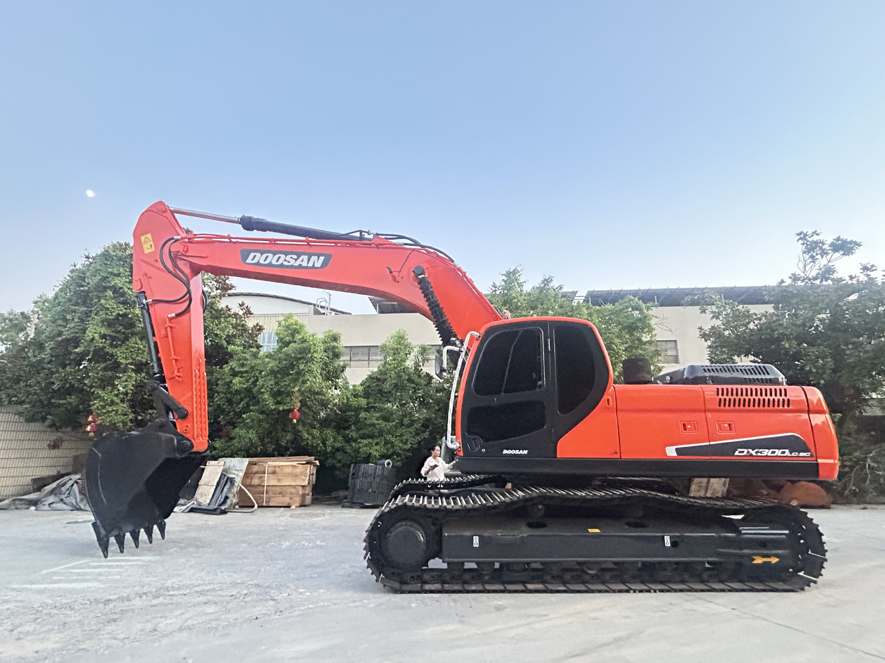 Doosan DX300LC Crawler Excavator - Escavadora de rastos: foto 2 Doosan DX300LC Crawler Excavator - Escavadora de rastos: foto 2