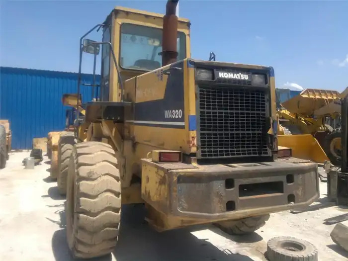 Factory Price Komatsu Used WA320-1 Construction Wheel Loader - Pá carregadora de rodas: foto 3 Factory Price Komatsu Used WA320-1 Construction Wheel Loader - Pá carregadora de rodas: foto 3