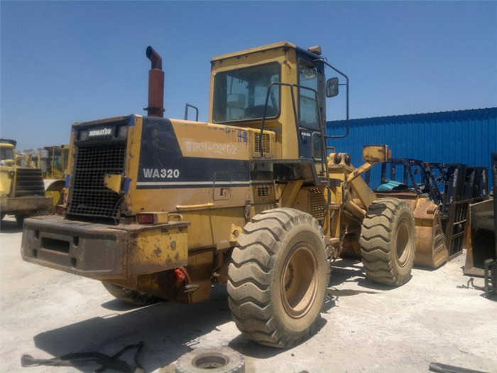 Factory Price Komatsu Used WA320-1 Construction Wheel Loader - Pá carregadora de rodas: foto 4 Factory Price Komatsu Used WA320-1 Construction Wheel Loader - Pá carregadora de rodas: foto 4