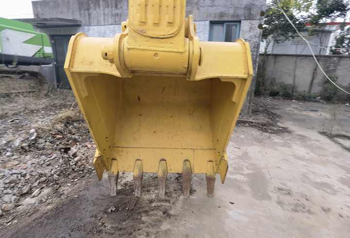 Good Condition second hand Komatsu PC220-8 Original Japan Cheap Used Excavators for sale in shanghai - Escavadora de rastos: foto 5 Good Condition second hand Komatsu PC220-8 Original Japan Cheap Used Excavators for sale in shanghai - Escavadora de rastos: foto 5