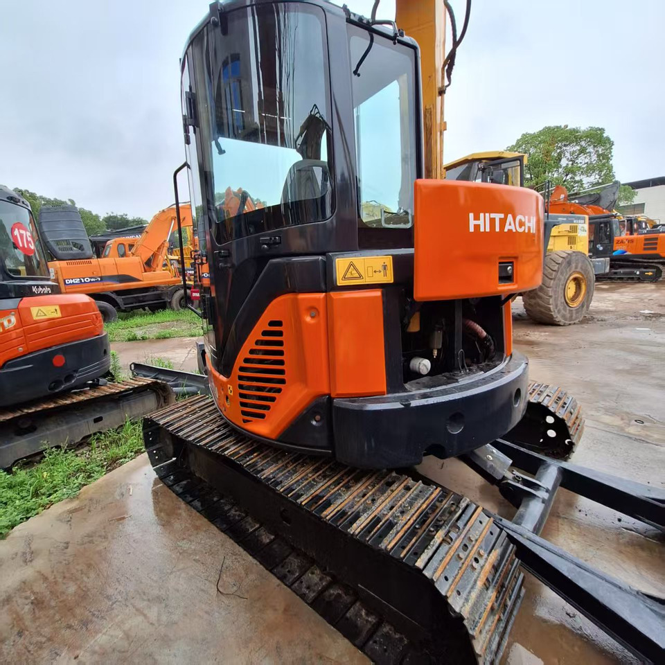 Hitachi ZX50U Excavator - Escavadora de rastos: foto 1 Hitachi ZX50U Excavator - Escavadora de rastos: foto 1