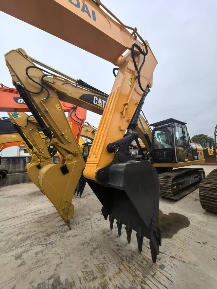 Escavadora de rastos Hyundai 220LC-9S Excavator: foto 6