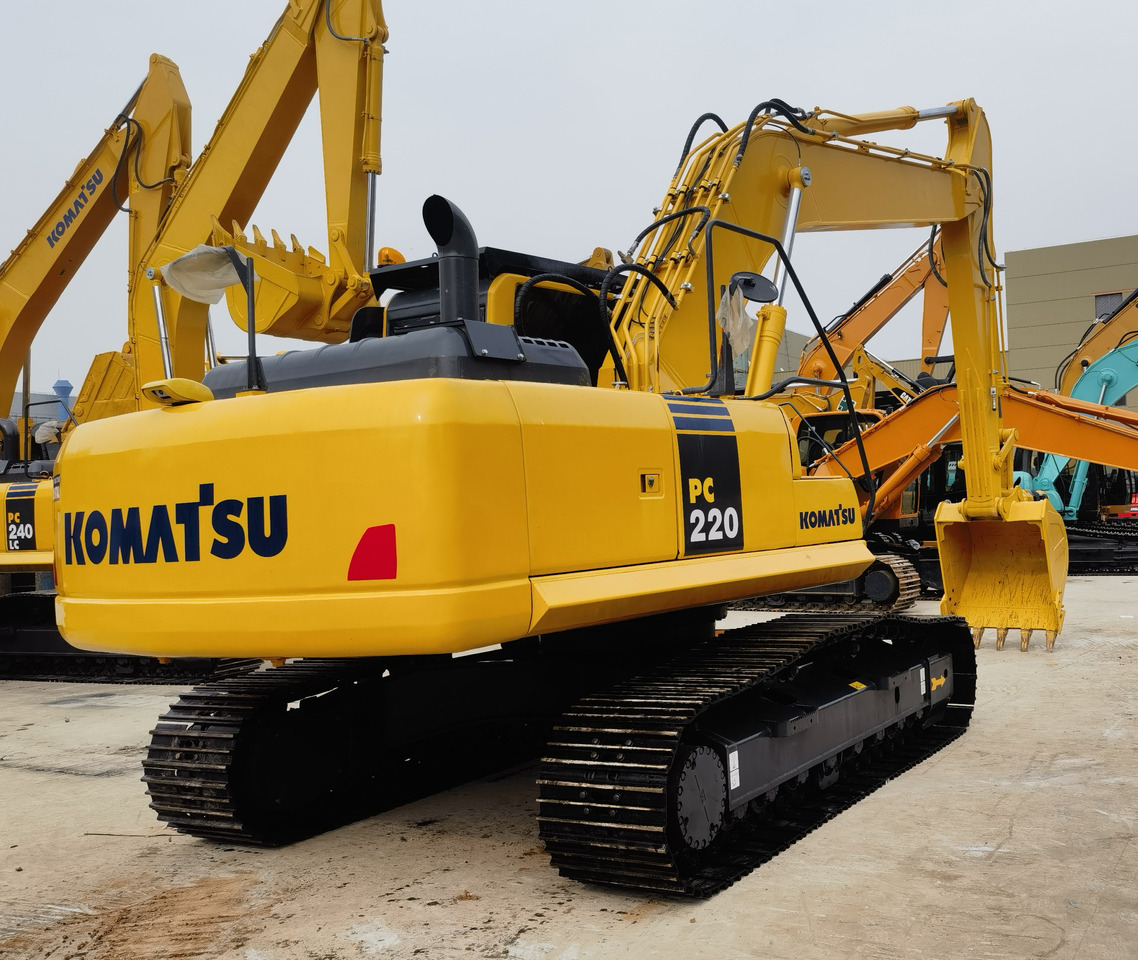 Komatsu PC220-8 Excavator - Escavadora de rastos: foto 1 Komatsu PC220-8 Excavator - Escavadora de rastos: foto 1
