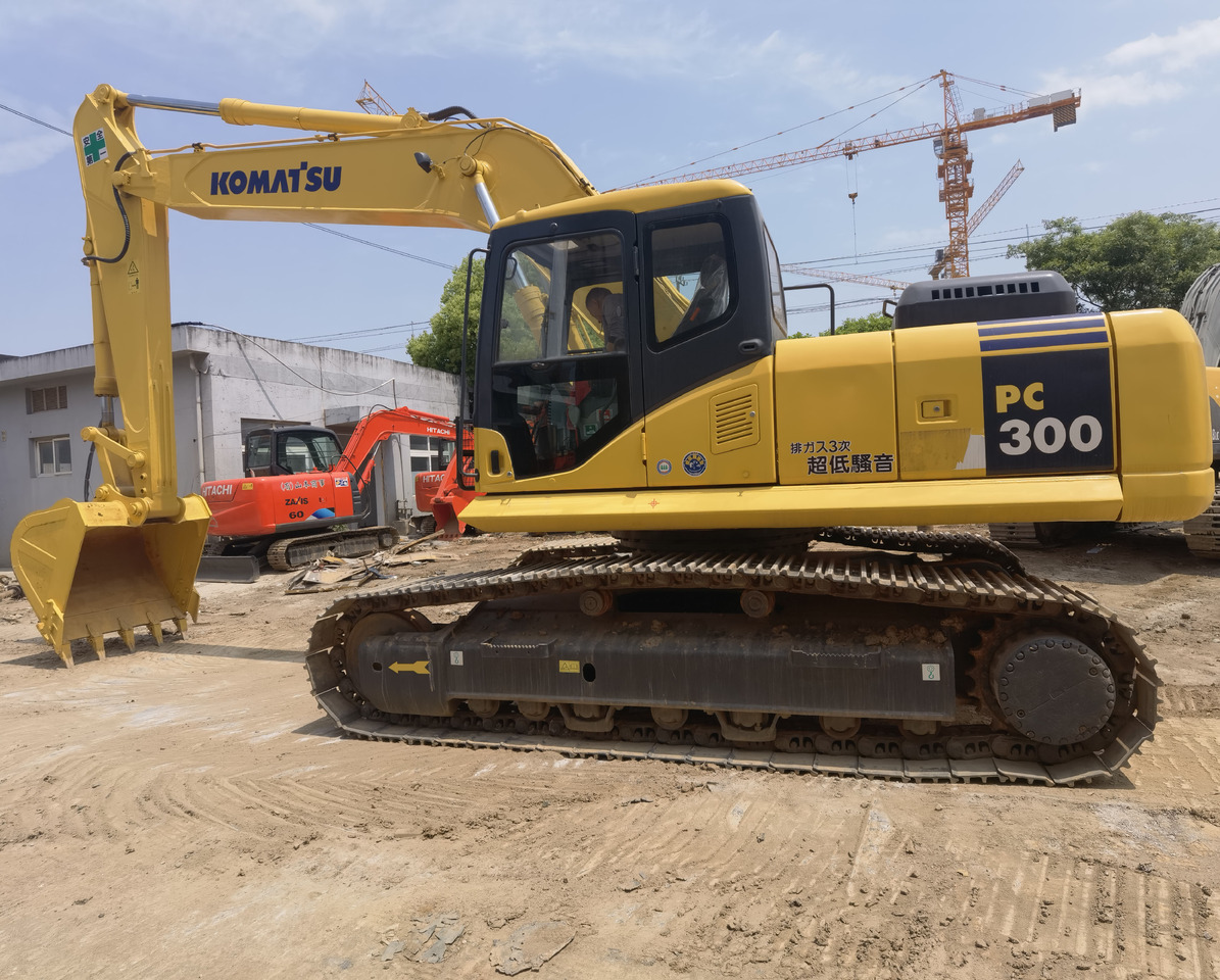 Komatsu PC300-7 excavator - Escavadora de rastos: foto 2 Komatsu PC300-7 excavator - Escavadora de rastos: foto 2