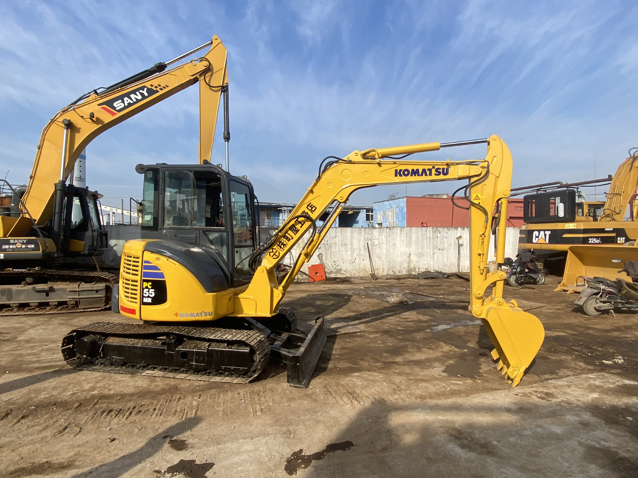 Komatsu PC55MR - Mini escavadeira: foto 1 Komatsu PC55MR - Mini escavadeira: foto 1
