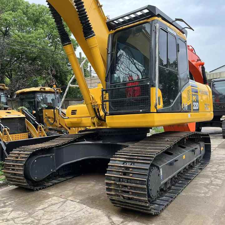 Original Japan cheap used excavator komatsu pc220 pc220-8 22 ton crawler Excavator for Sale - Escavadora de rastos: foto 3 Original Japan cheap used excavator komatsu pc220 pc220-8 22 ton crawler Excavator for Sale - Escavadora de rastos: foto 3