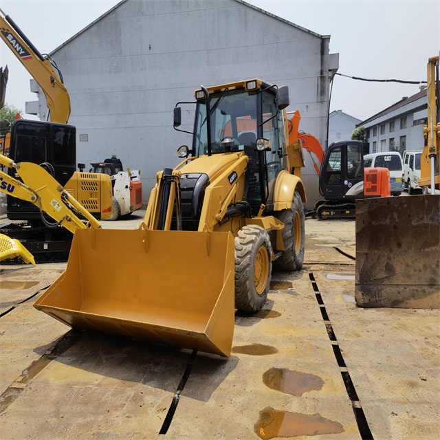 Second hand with good condition cat 420f backhoe loader 4x4 caterpillar 420f backhoe loaders in stock in shanghai yard - Retroescavadeira: foto 5 Second hand with good condition cat 420f backhoe loader 4x4 caterpillar 420f backhoe loaders in stock in shanghai yard - Retroescavadeira: foto 5