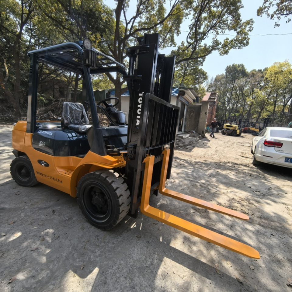 Toyota FD30 Forklift - Empilhador a diesel: foto 5 Toyota FD30 Forklift - Empilhador a diesel: foto 5