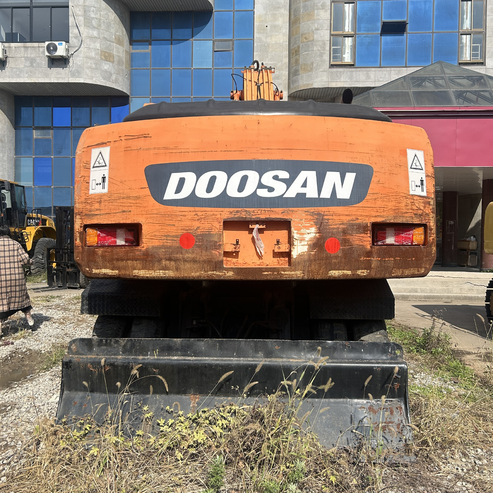Doosan Doosan dh210w-7 wheel excavator - Escavadeira de rodas: foto 2 Doosan Doosan dh210w-7 wheel excavator - Escavadeira de rodas: foto 2