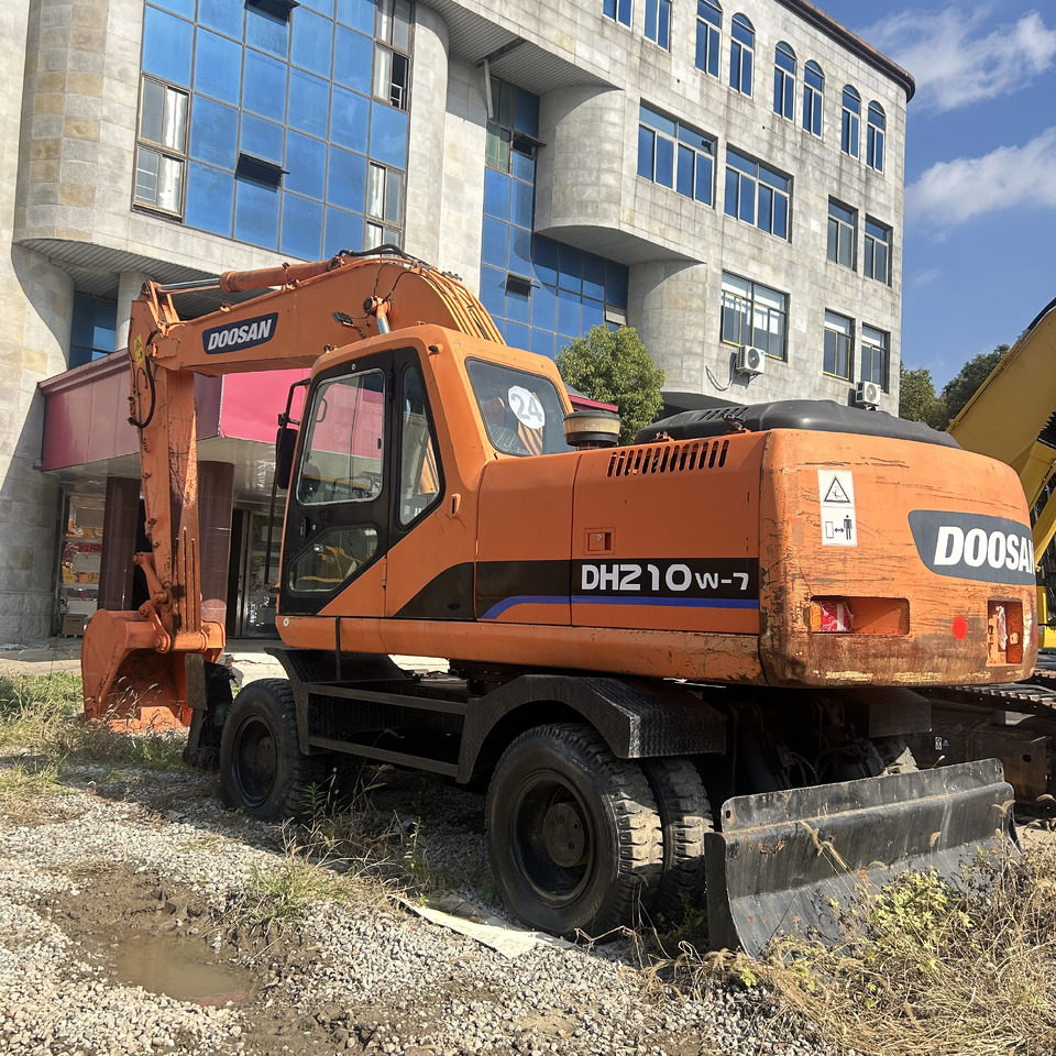 Doosan Doosan dh210w-7 wheel excavator - Escavadeira de rodas: foto 5 Doosan Doosan dh210w-7 wheel excavator - Escavadeira de rodas: foto 5