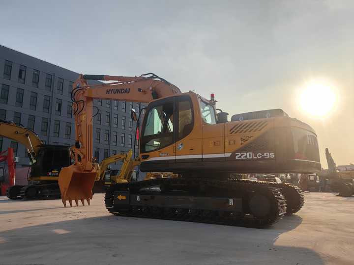 Hot sale high quality Hyundai 220LC-9S used crawler excavator 305LC-9T Hyundai used excavator for sale - Escavadora de rastos: foto 3 Hot sale high quality Hyundai 220LC-9S used crawler excavator 305LC-9T Hyundai used excavator for sale - Escavadora de rastos: foto 3