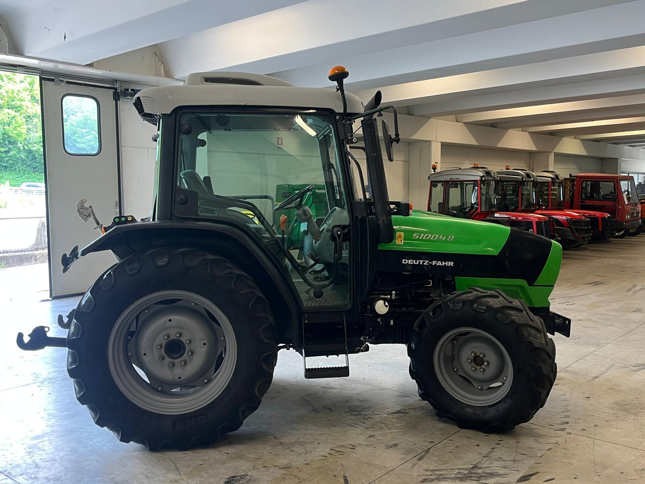 DEUTZ-FAHR 5100.4 D - Trator: foto 4 DEUTZ-FAHR 5100.4 D - Trator: foto 4