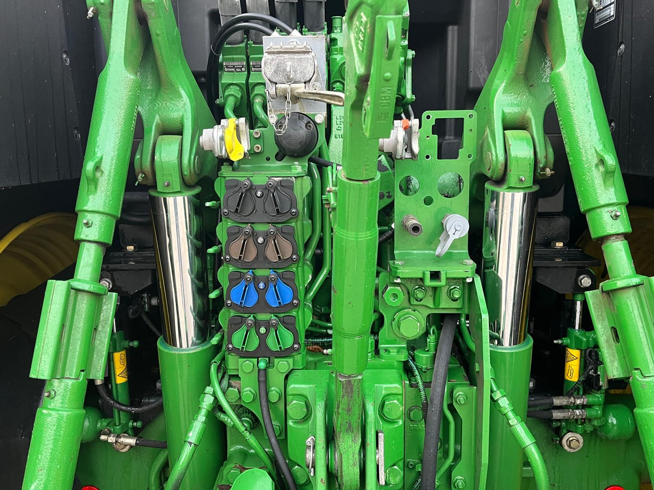 Trator John Deere 6175R: foto 15