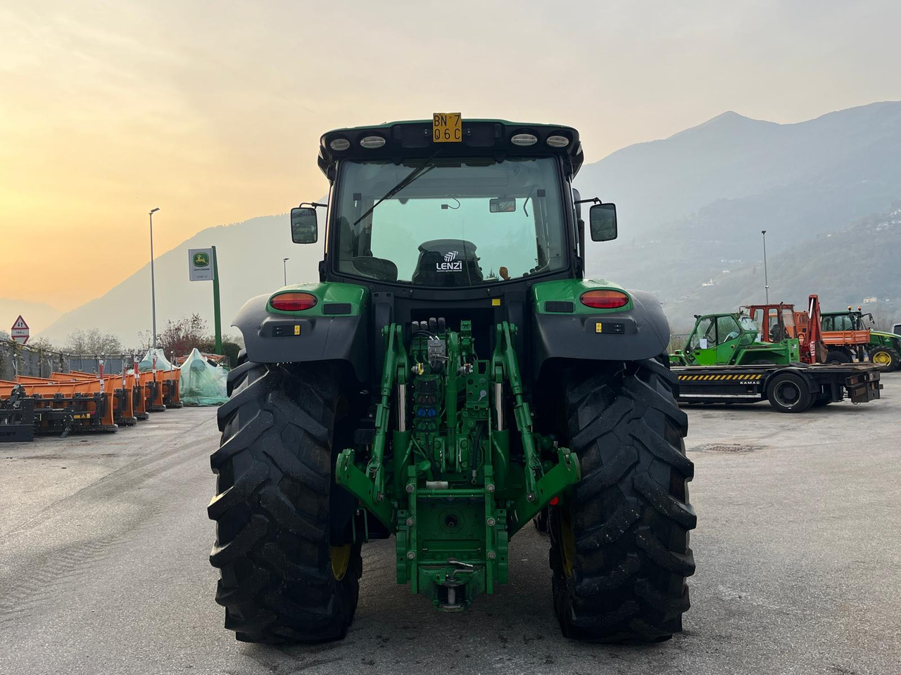 Trator John Deere 6175R: foto 7