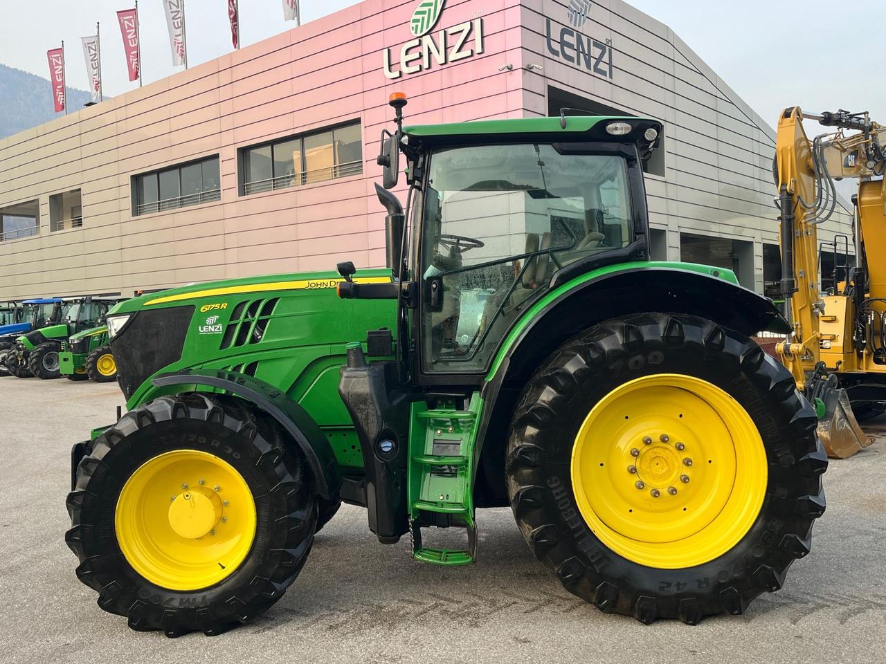 Trator John Deere 6175R: foto 9