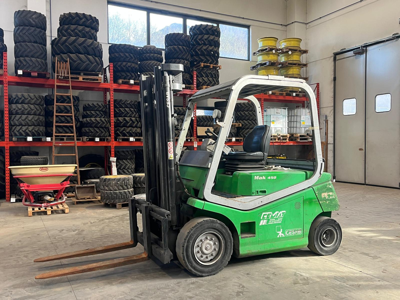 MULETTO CESAB MAK 450 - Empilhador elétrico: foto 1 MULETTO CESAB MAK 450 - Empilhador elétrico: foto 1