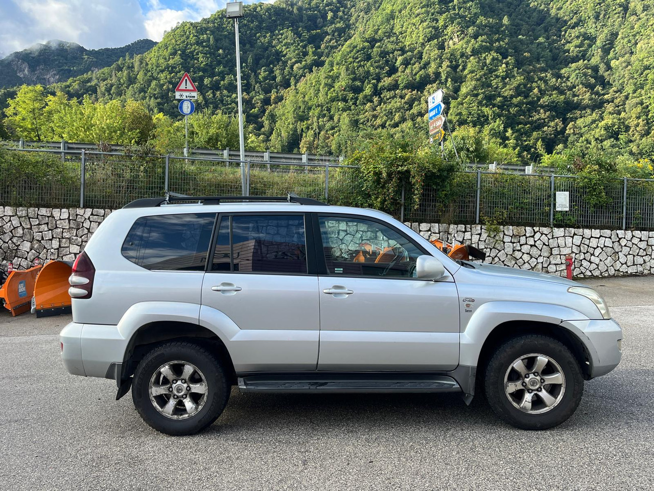 TOYOTA LAND CRUISER 4X4 3.0 D-4D - Automóvel: foto 5 TOYOTA LAND CRUISER 4X4 3.0 D-4D - Automóvel: foto 5