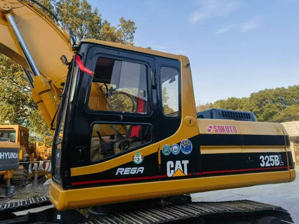 CAT CAT325B - Manipulador de material: foto 4 CAT CAT325B - Manipulador de material: foto 4