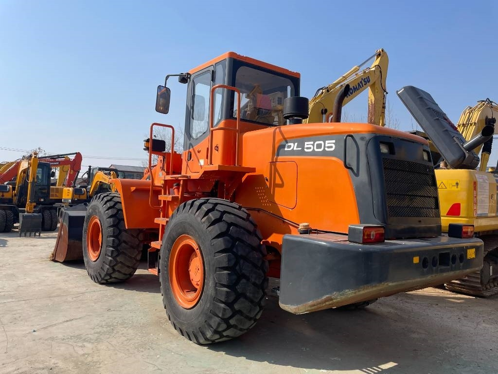 Pá carregadora de rodas Doosan DL 505: foto 9