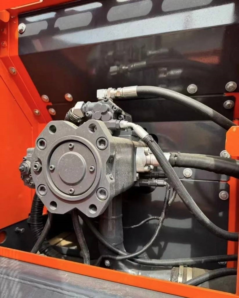 Doosan DX 225 - Escavadora de rastos: foto 2 Doosan DX 225 - Escavadora de rastos: foto 2