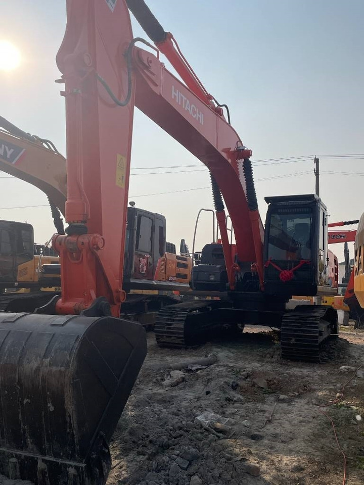 Hitachi 210LC - Escavadora de rastos: foto 4 Hitachi 210LC - Escavadora de rastos: foto 4