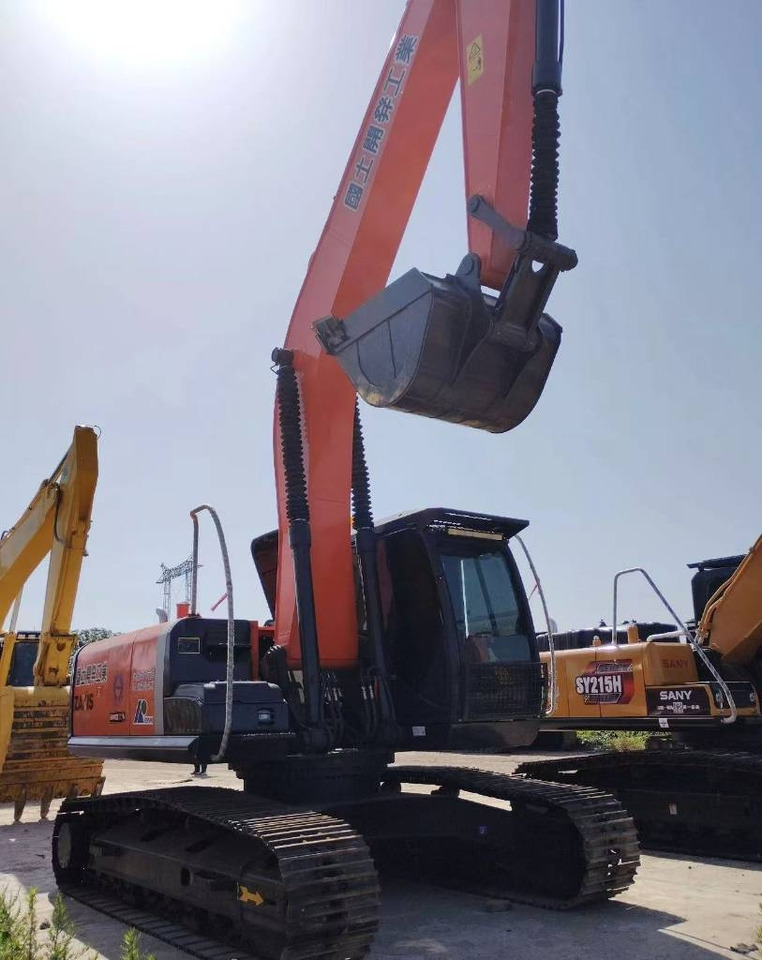 Hitachi ZX 240  - Escavadora de rastos: foto 1 Hitachi ZX 240  - Escavadora de rastos: foto 1