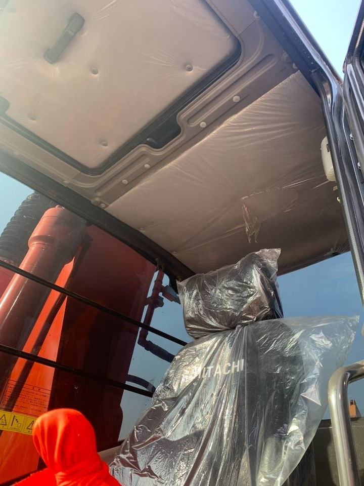 Hitachi Zaxis 200 LC - Escavadora de rastos: foto 3 Hitachi Zaxis 200 LC - Escavadora de rastos: foto 3