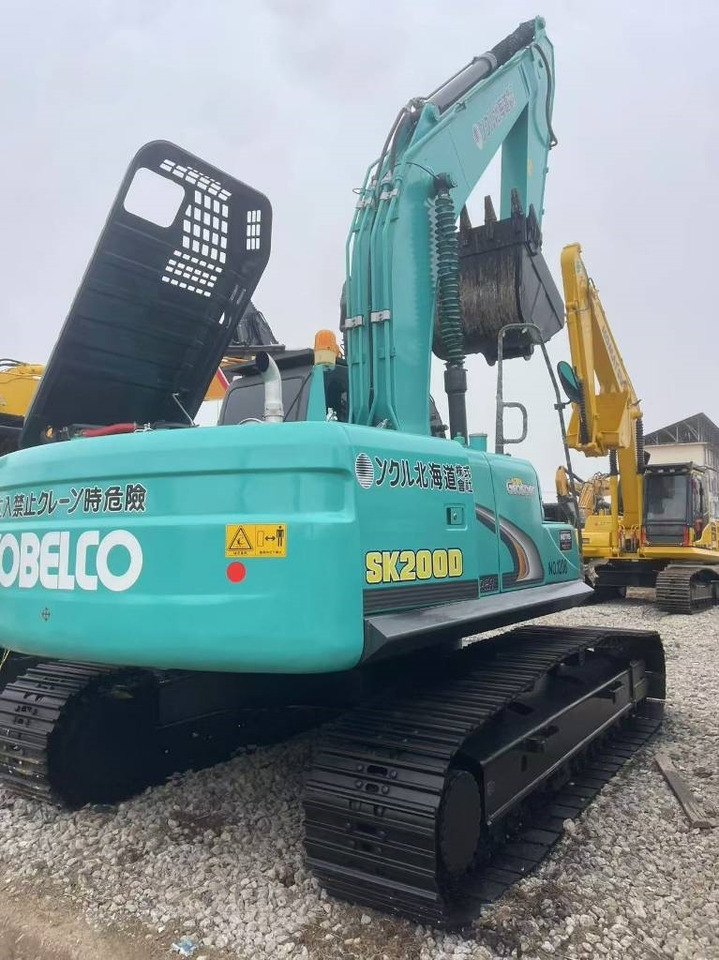 Kobelco 200 - Escavadora de rastos: foto 1 Kobelco 200 - Escavadora de rastos: foto 1