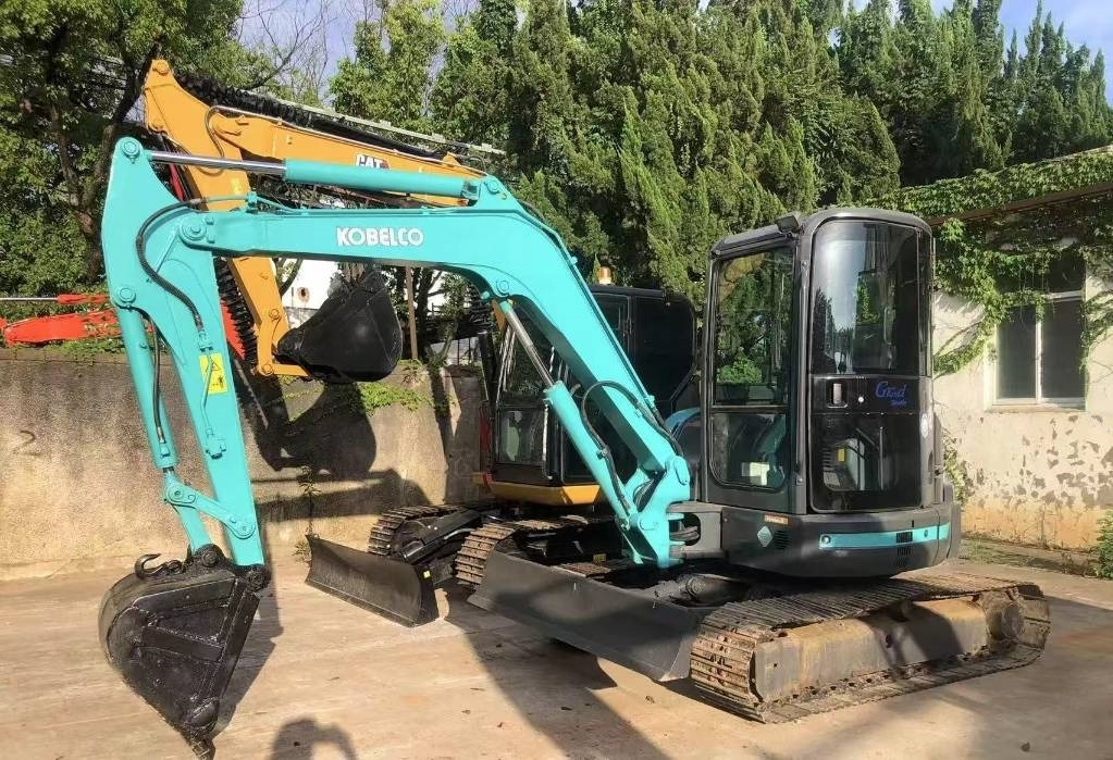 Locação financeira de Kobelco SK 55  Kobelco SK 55: foto 6