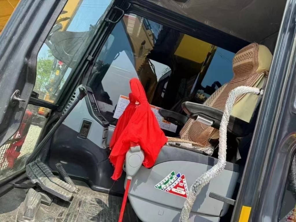 Komatsu PC 130 - Escavadora de rastos: foto 3 Komatsu PC 130 - Escavadora de rastos: foto 3