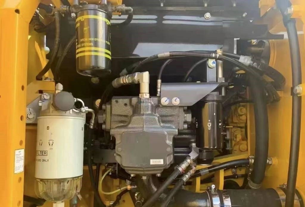 Komatsu PC 200-8 - Escavadora de rastos: foto 5 Komatsu PC 200-8 - Escavadora de rastos: foto 5